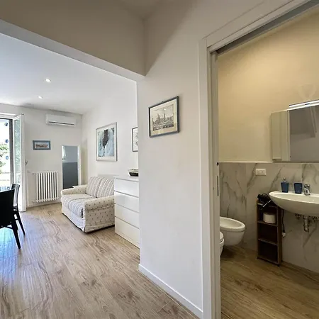 Suite Borgo Verde-5 Minutes From The Station-2