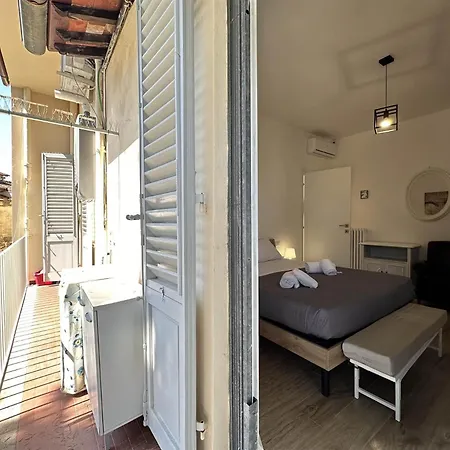 Suite Borgo Verde-5 Minutes From The Station-2